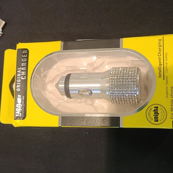 Cell Charger- 3 in 1charging, rhinestones white cables, extra car adapter incl - Picture 10 of 10